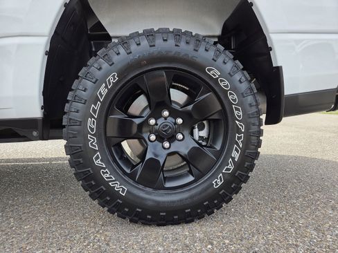 Used 2025 RAM 1500 Classic Warlock image 9