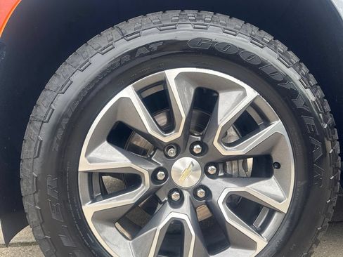Certified 2021 Chevrolet Tahoe LT w/ LT Signature Package AWD/4WD image 7