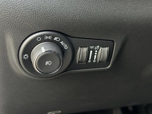 New 2026 Jeep Compass Latitude AWD/4WD image 17