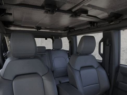 New 2025 Ford Bronco Outer Banks w/ Sasquatch Package image 12