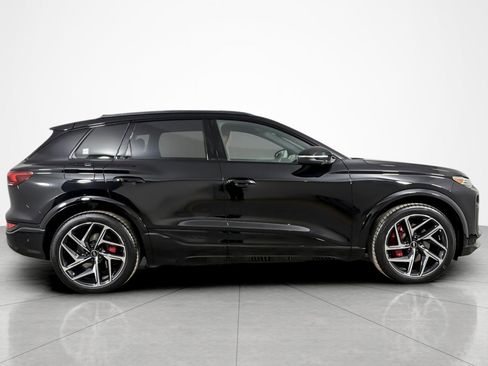 Certified 2025 Audi SQ6 e-tron Prestige w/ 21" Black Optic Wheel Package image 6