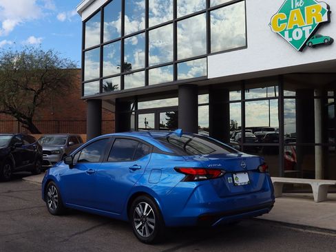 Used 2023 Nissan Versa SV image 9