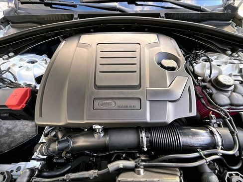 New 2026 Land Rover Range Rover Velar Dynamic SE image 11