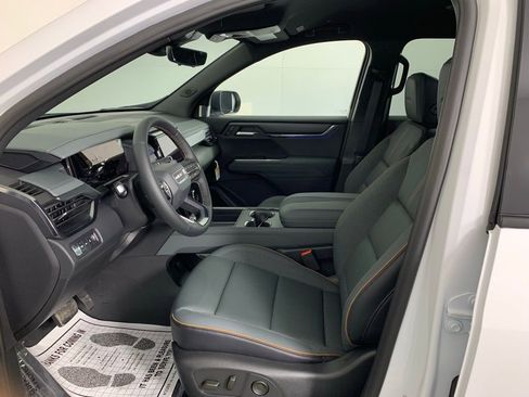 New 2026 GMC Acadia AT4 w/ Luxury Package image 7