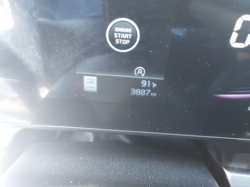 Used 2025 Kia Sportage EX FWD image 22
