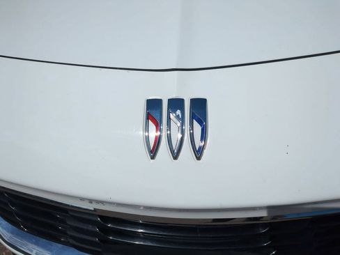 Used 2025 Buick Encore GX Preferred AWD/4WD image 9