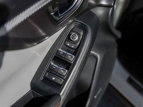 Used 2021 Subaru Crosstrek 2.5i Limited w/ Moonroof Package 2 image 25