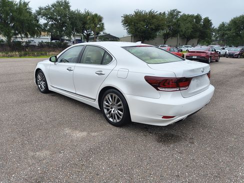 Used 2016 Lexus LS 460 w/ Comfort Package RWD image 4