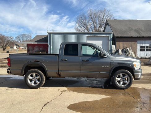 Used 2008 Dodge Ram 1500 Truck SLT image 6