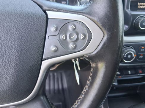 Used 2020 Chevrolet Colorado LT w/ Safety Package image 17