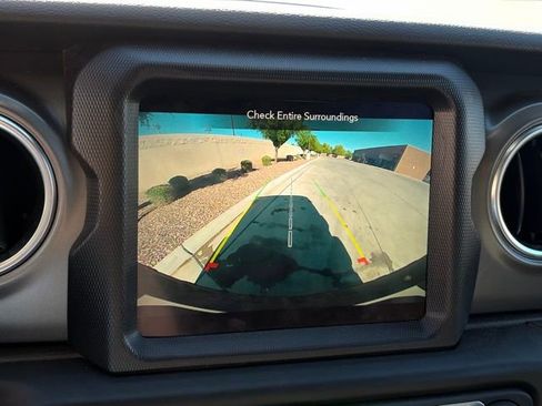 Used 2023 Jeep Wrangler Unlimited Rubicon 4xe image 18