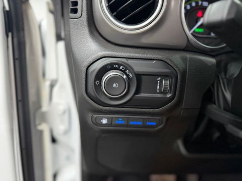 Used 2023 Jeep Wrangler Unlimited Rubicon 4xe w/ Cold Weather Group AWD/4WD image 16