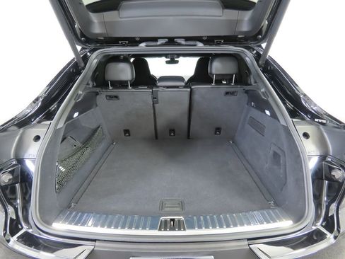 Used 2020 Porsche Cayenne Base image 27