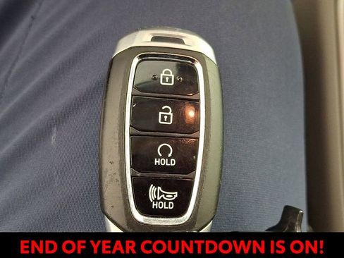 Certified 2024 Hyundai Venue SEL image 18