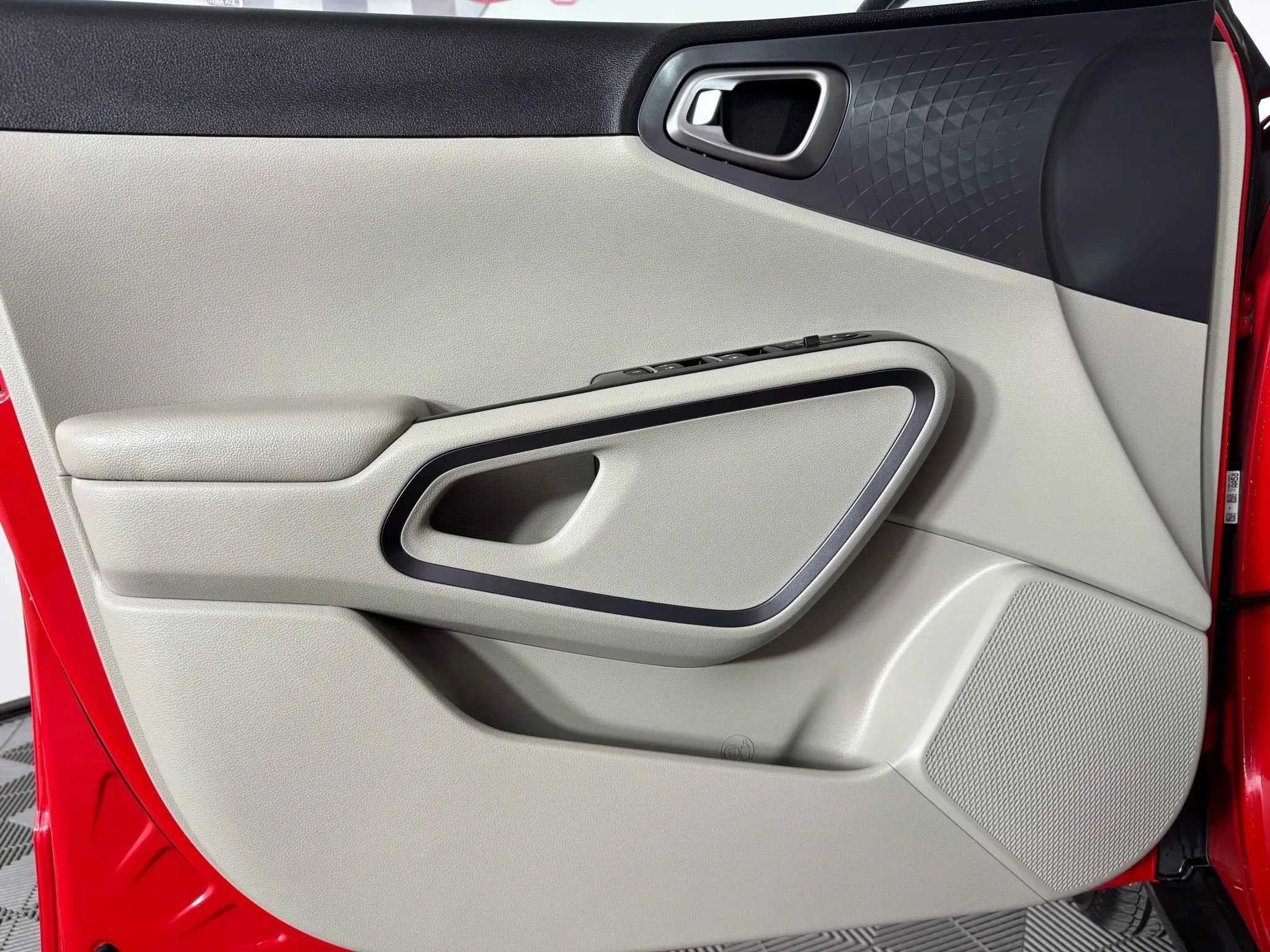 Used 2020 Kia Soul S FWD image 36