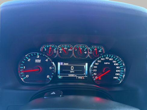 Used 2020 Chevrolet Suburban LT image 48