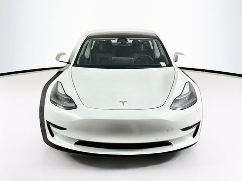 Used 2021 Tesla Model 3 Standard Range Plus RWD image 2