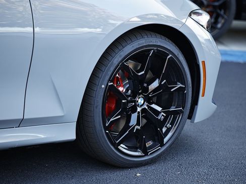 New 2026 BMW 330i Sedan w/ M Sport Package image 5