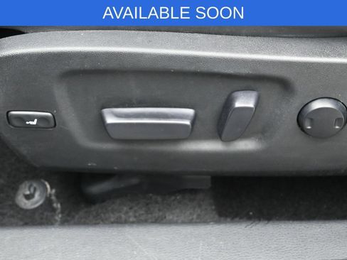 Used 2015 Toyota Highlander Limited w/ Driver Technology Package AWD/4WD image 10