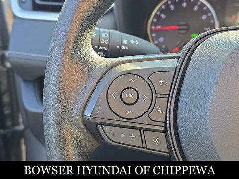 Used 2021 Toyota RAV4 XLE image 17