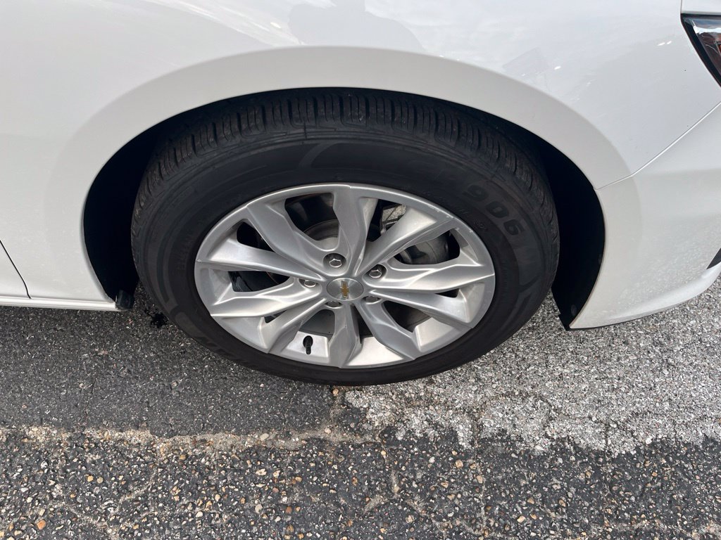 Used 2025 Chevrolet Malibu LT FWD image 47