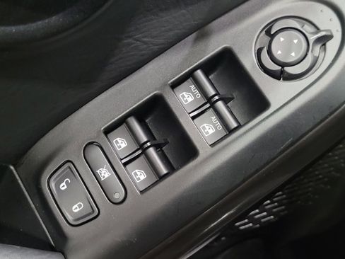 Used 2019 FIAT 500X Trekking w/ Sunroof & Beats Package image 27