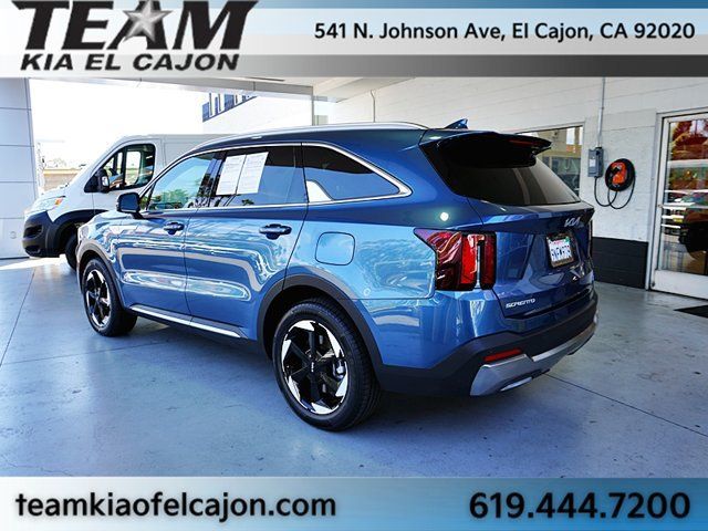 Certified 2025 Kia Sorento EX FWD image 7