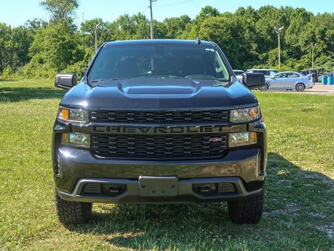 Used 2021 Chevrolet Silverado 1500 Custom Trail Boss w/ Midnight Edition AWD/4WD image 5