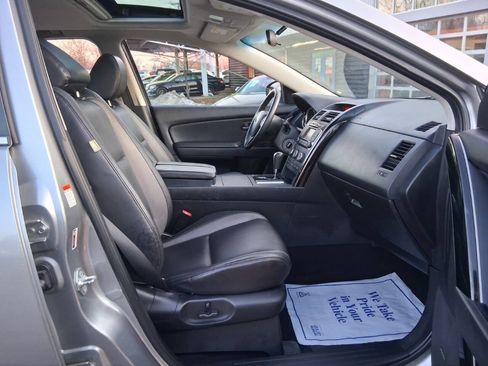 Used 2011 MAZDA CX-9 Touring w/ Moonroof & Bose Audio Pkg FWD image 10
