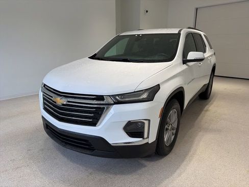 Certified 2023 Chevrolet Traverse LT image 3