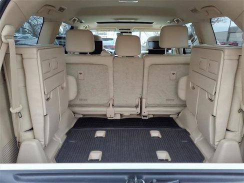 Used 2020 Lexus LX 570 4WD w/ 3rd Row & Luxury Pkg image 17