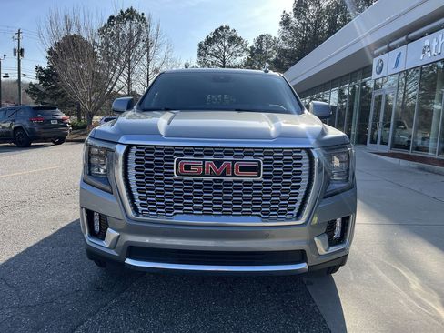 Used 2023 GMC Yukon Denali image 3