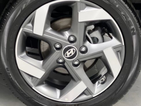Used 2025 Hyundai Venue SEL FWD image 57