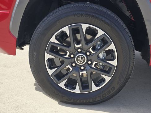 Used 2024 Toyota Tundra Limited image 14