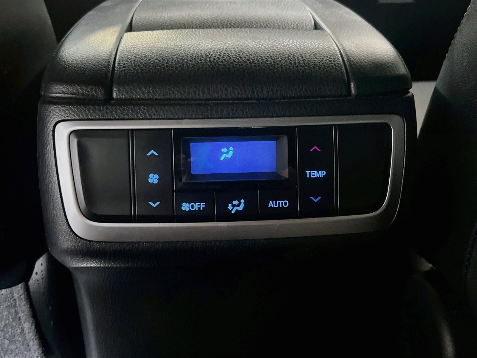 Used 2016 Toyota Highlander Limited AWD/4WD image 19
