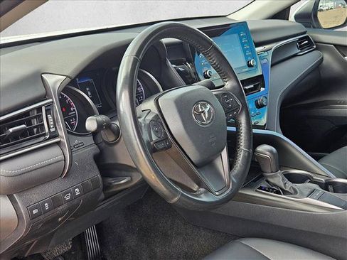 Used 2023 Toyota Camry SE FWD image 10