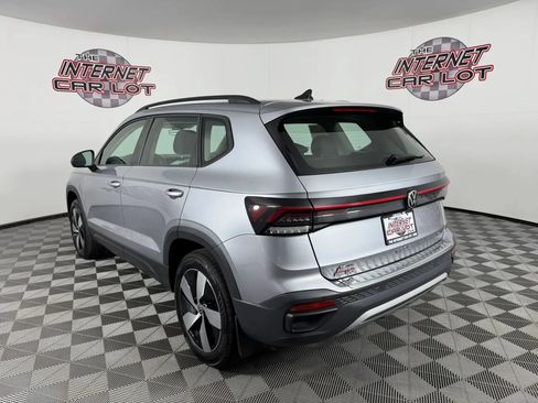 Used 2025 Volkswagen Taos S AWD/4WD image 5