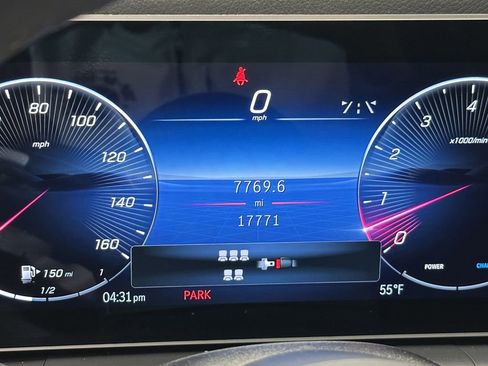 Used 2025 Mercedes-Benz GLS 450 4MATIC image 29