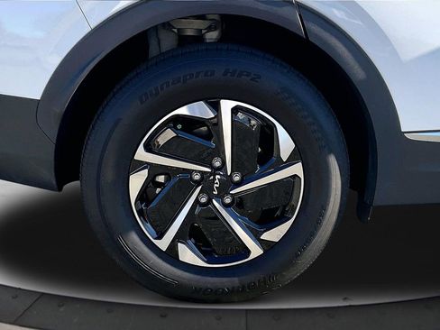 Used 2025 Kia Sportage LX image 33