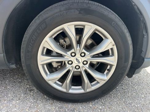 Used 2022 Ford Explorer Limited w/ Equipment Group 301A image 6