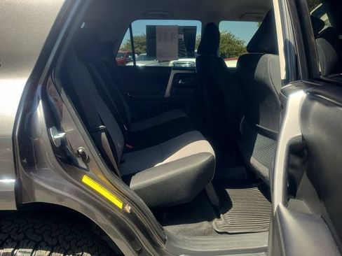 Used 2020 Toyota 4Runner SR5 AWD/4WD image 18