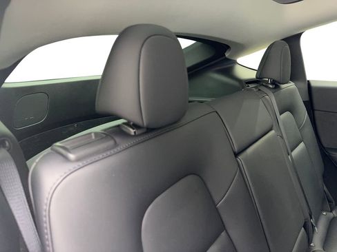 Used 2023 Tesla Model Y Long Range image 40