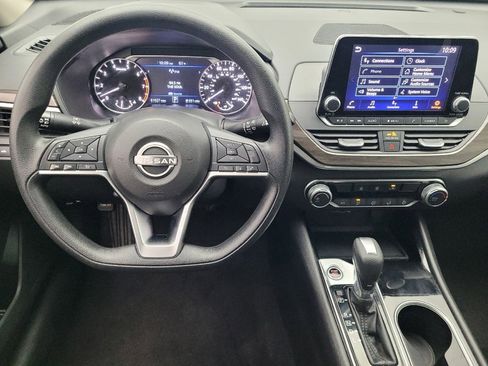 Used 2024 Nissan Altima 2.5 SV image 22