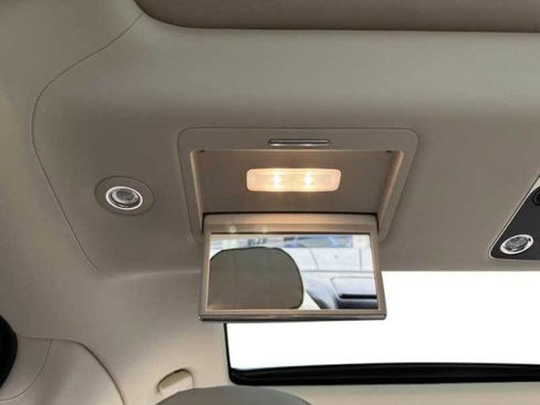 Used 2022 Bentley Flying Spur W12 image 63