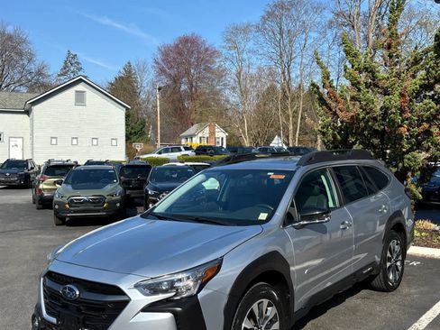 Used 2023 Subaru Outback Limited XT image 7