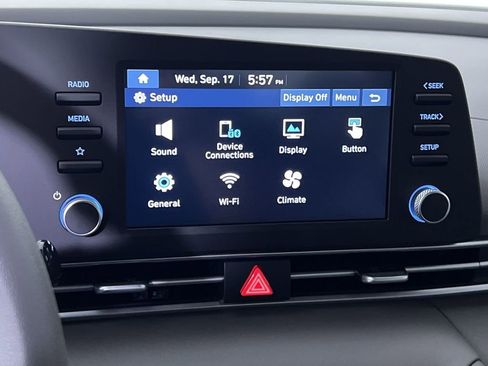 New 2025 Hyundai Elantra Blue image 25