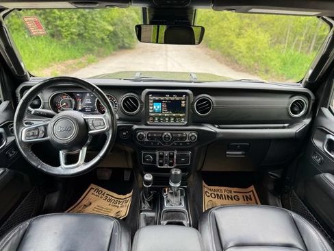 Used 2021 Jeep Wrangler Unlimited Sahara AWD/4WD image 21