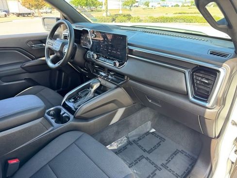 Used 2024 GMC Canyon Elevation image 20