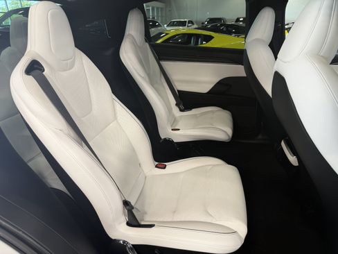 Used 2022 Tesla Model X Plaid AWD/4WD image 17