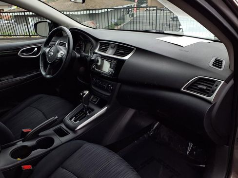 Used 2017 Nissan Sentra SV image 22